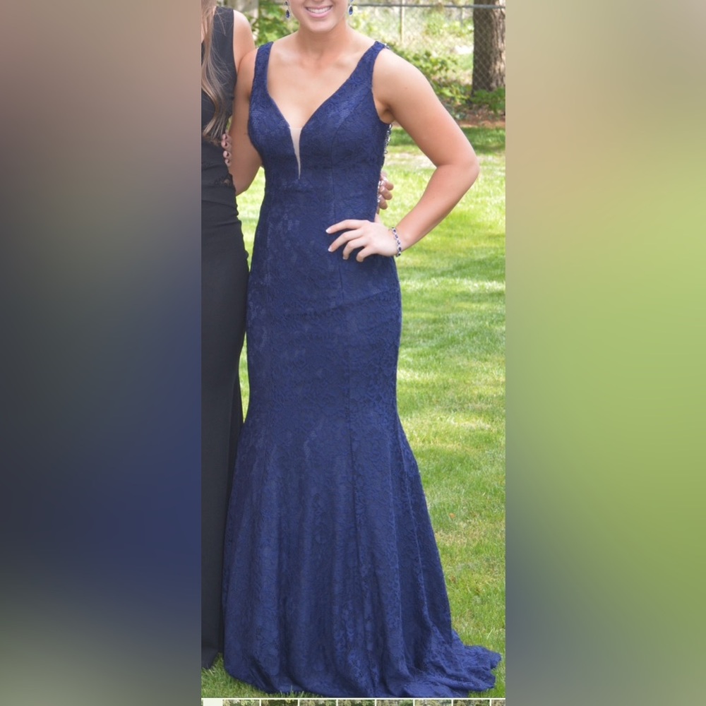 Prom dress - Picture 4 of 7